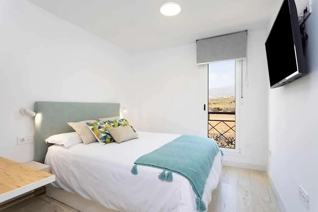 Sunnyland Apartment Arona Cho