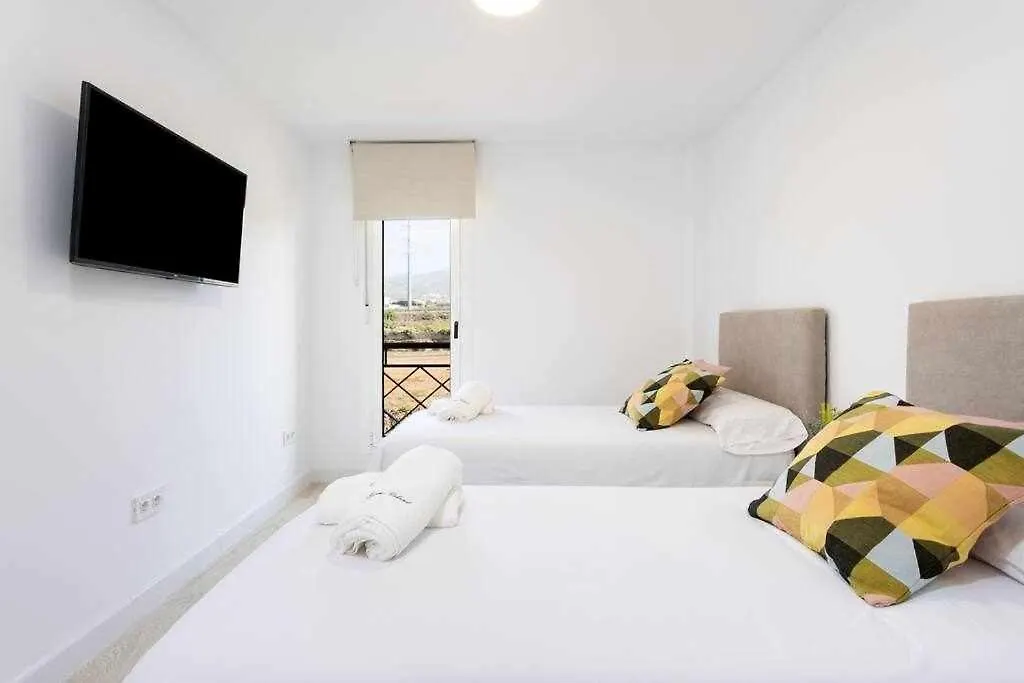 Sunnyland Apartment Arona Cho